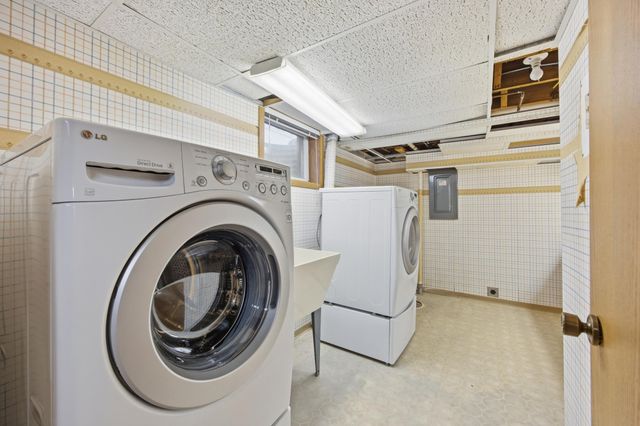 1257 4th Street N, Fargo, ND 58102