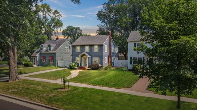 1257 4th Street N, Fargo, ND 58102