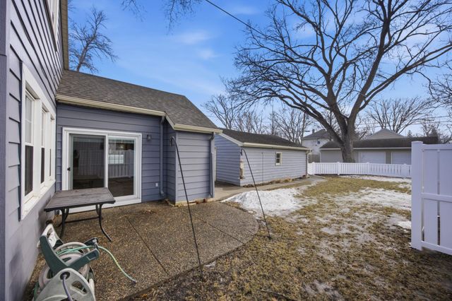 1257 4th Street N, Fargo, ND 58102