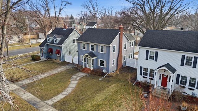 1257 4th Street N, Fargo, ND 58102