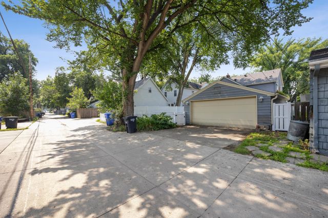 1257 4th Street N, Fargo, ND 58102