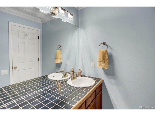 2894 W Long Cir A, Littleton, CO 80120