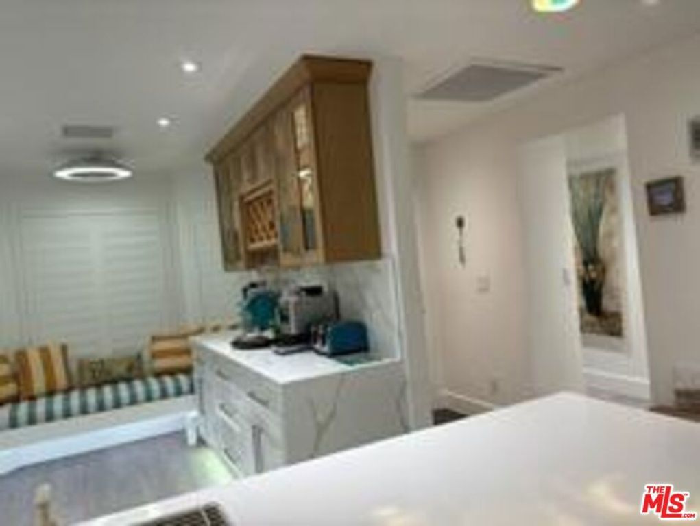 Image 3 of property listing at 185 Gran, Palm Desert, CA 92260