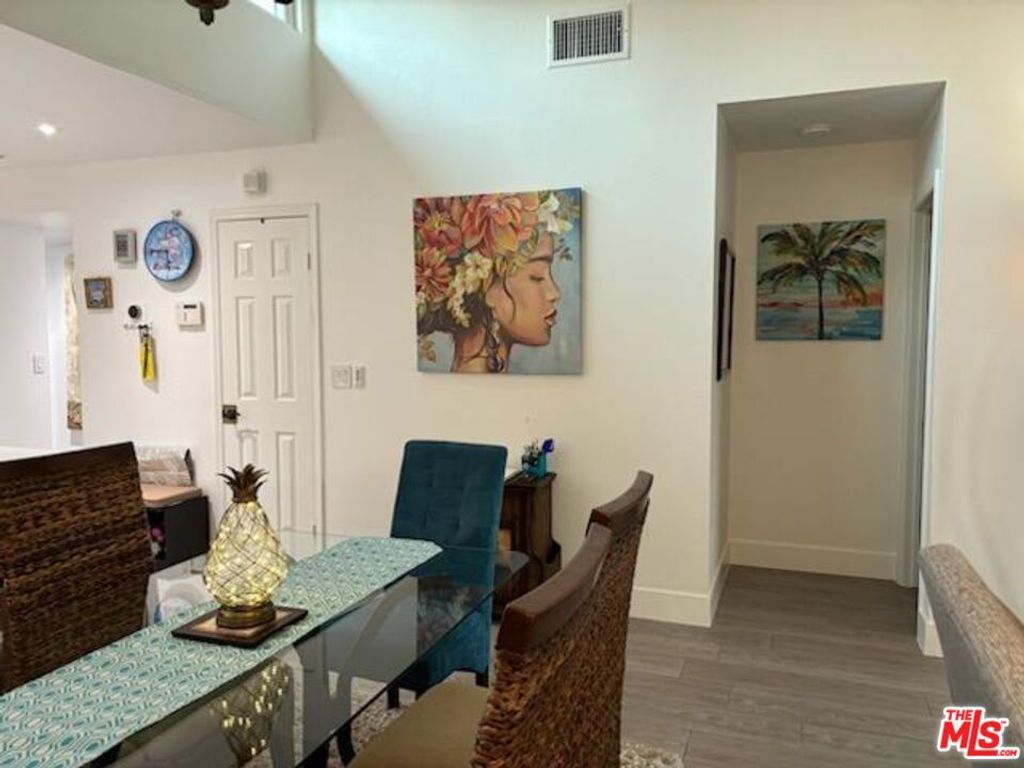 Image 7 of property listing at 185 Gran, Palm Desert, CA 92260