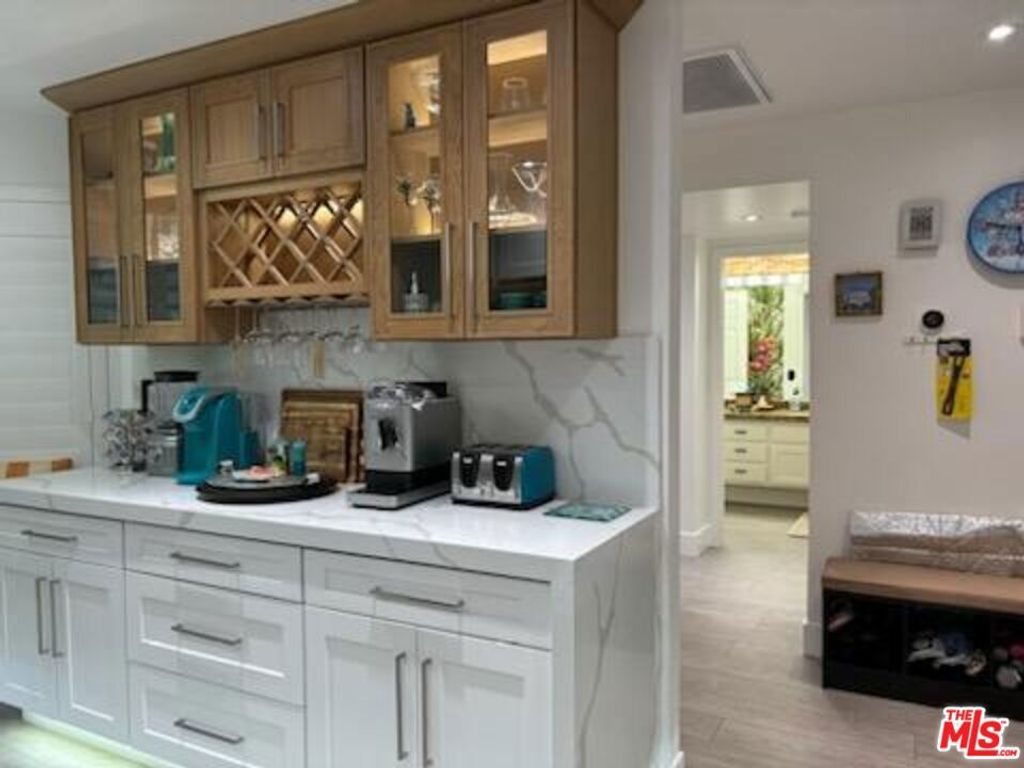 Image 9 of property listing at 185 Gran, Palm Desert, CA 92260