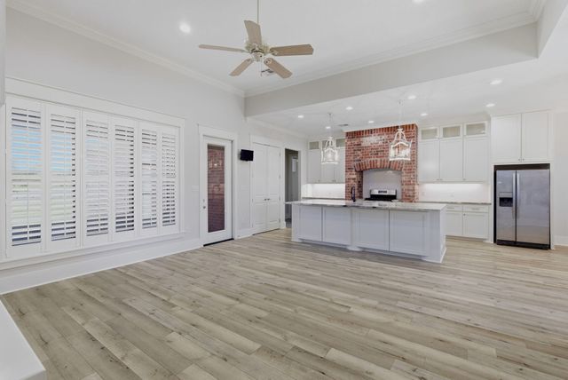 147 Plantation Trace, Longville, LA 70652