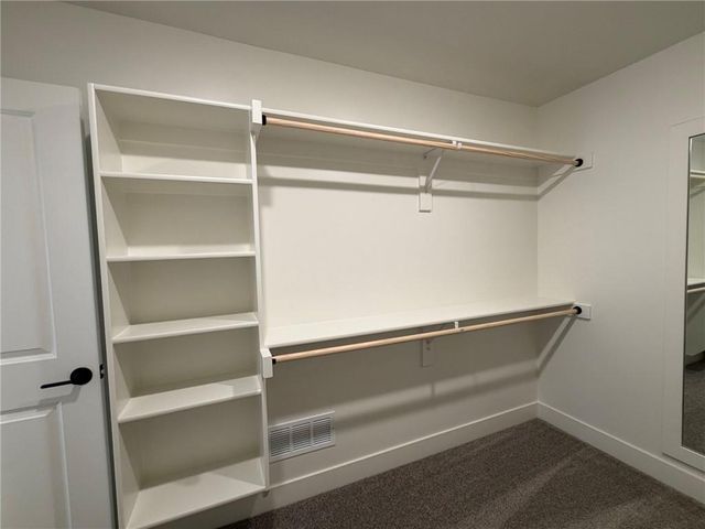 1813 SW Arbormist Drive, Lee's Summit, MO 64082