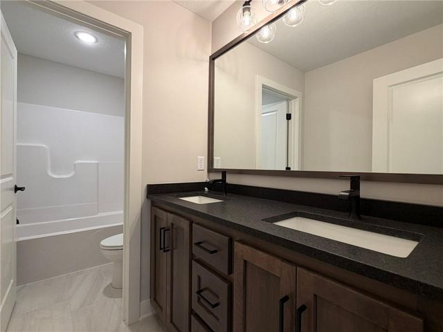 1813 SW Arbormist Drive, Lee's Summit, MO 64082