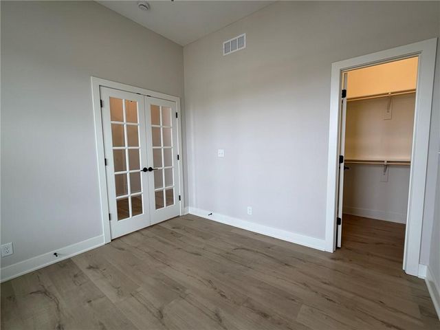 1813 SW Arbormist Drive, Lee's Summit, MO 64082