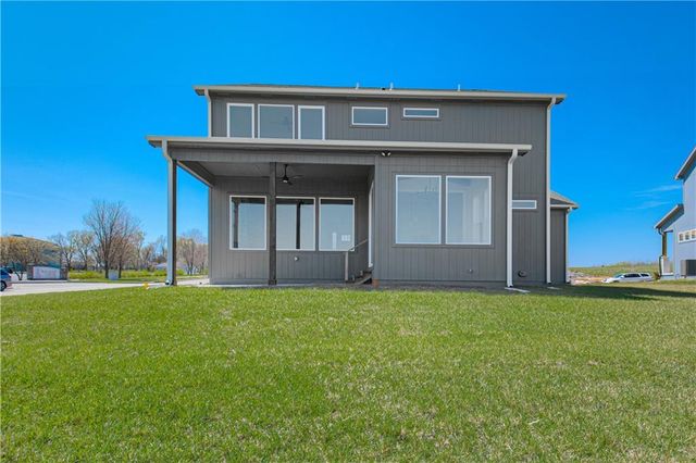 1813 SW Arbormist Drive, Lee's Summit, MO 64082