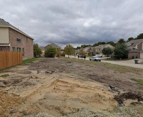 1948 Parkside Mews, Lancaster, TX 75146