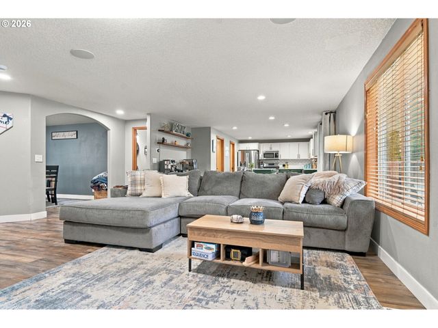 214 Nw 12TH St, Battle Ground, WA 98604