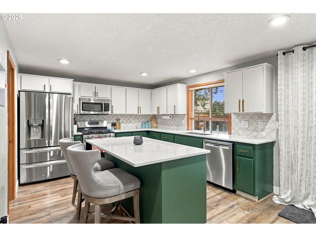214 Nw 12TH St, Battle Ground, WA 98604