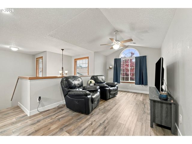 214 Nw 12TH St, Battle Ground, WA 98604