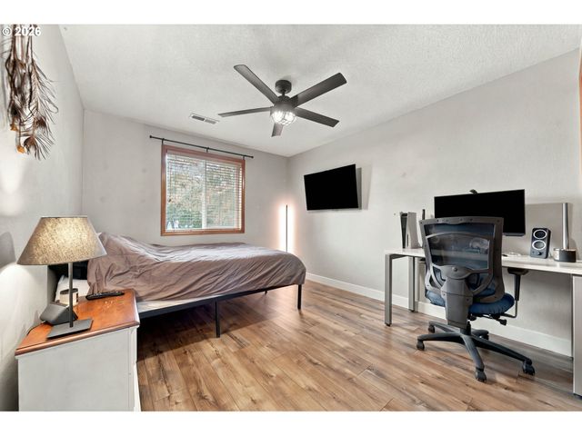 214 Nw 12TH St, Battle Ground, WA 98604