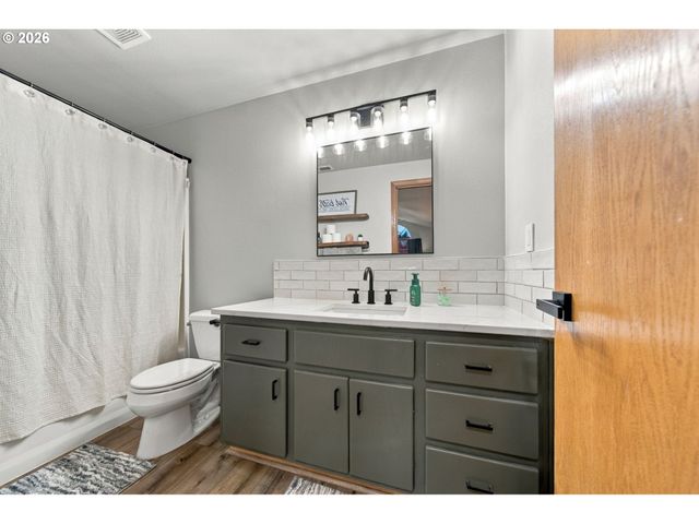214 Nw 12TH St, Battle Ground, WA 98604