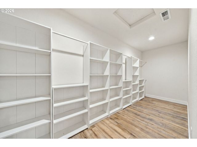 214 Nw 12TH St, Battle Ground, WA 98604