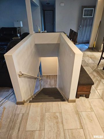 3881 Highway 61, Blue Grass, IA 52726