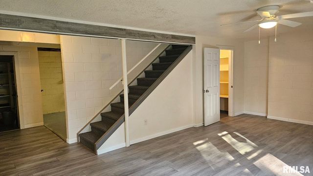 3881 Highway 61, Blue Grass, IA 52726