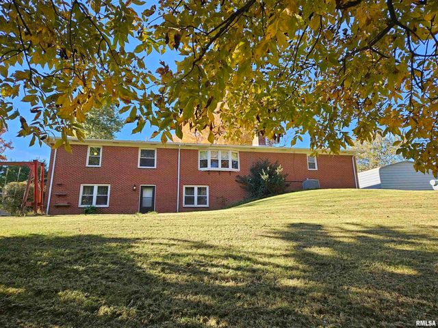 3881 Highway 61, Blue Grass, IA 52726