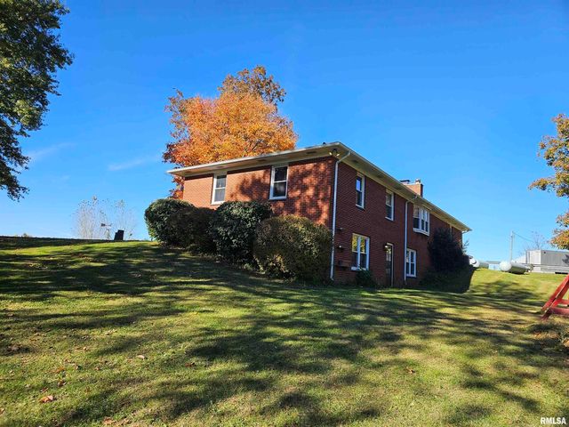 3881 Highway 61, Blue Grass, IA 52726