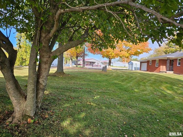 3881 Highway 61, Blue Grass, IA 52726