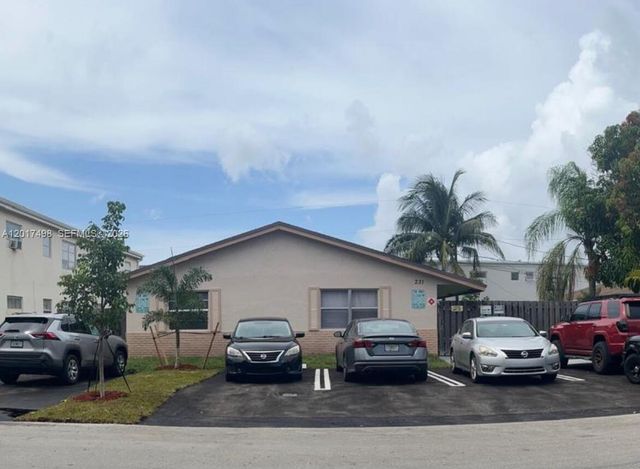 231 SW 8th Ct, Pompano Beach, FL 33060