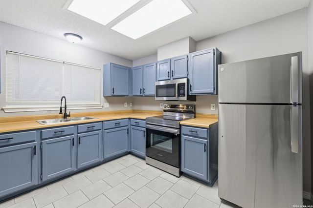 7906 Millers Trl, San Antonio, TX 78244