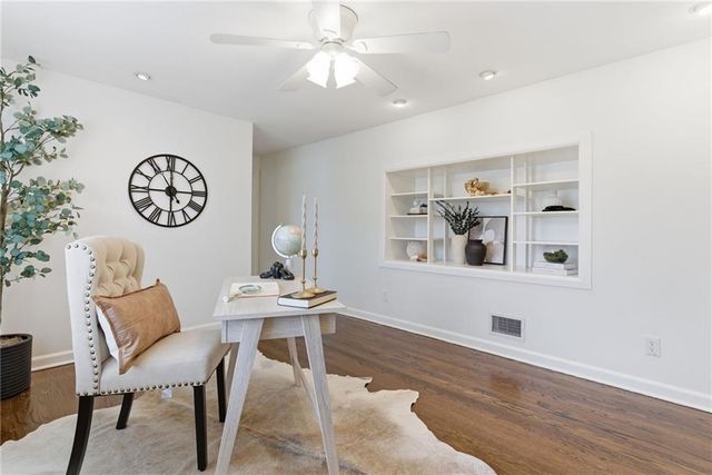 5206 W 70th Street, Prairie Village, KS 66208