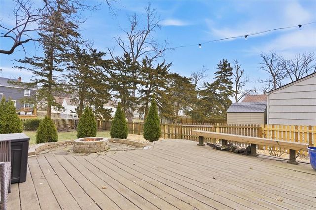 5206 W 70th Street, Prairie Village, KS 66208