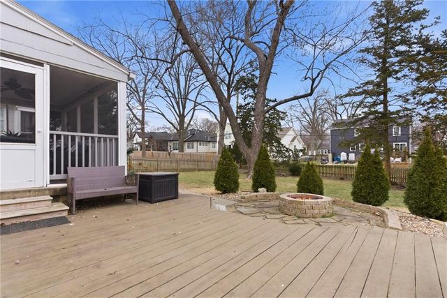 5206 W 70th Street, Prairie Village, KS 66208