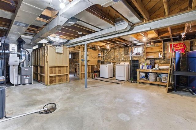 5206 W 70th Street, Prairie Village, KS 66208