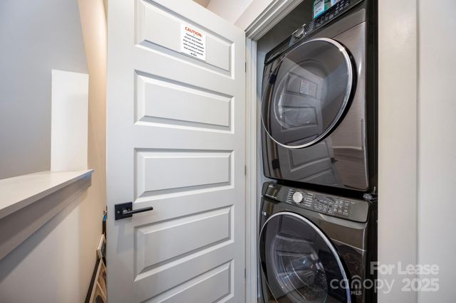 1033 Wesley Terrace Avenue, Charlotte, NC 28208