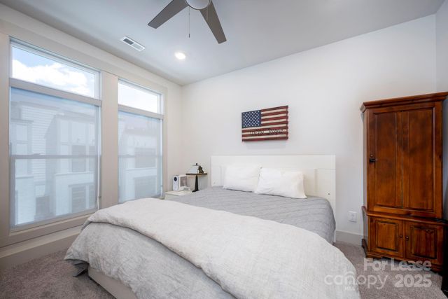 1033 Wesley Terrace Avenue, Charlotte, NC 28208