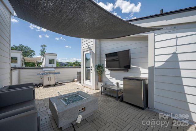 1033 Wesley Terrace Avenue, Charlotte, NC 28208