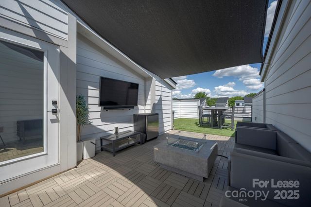 1033 Wesley Terrace Avenue, Charlotte, NC 28208