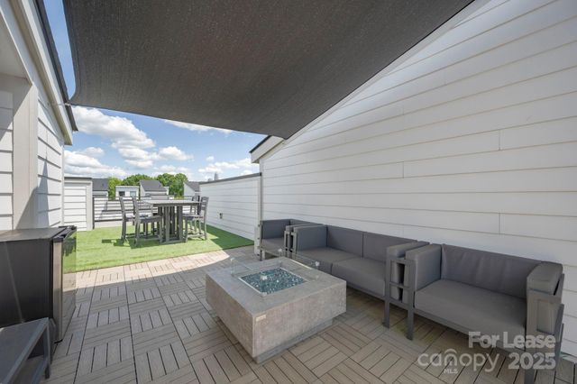 1033 Wesley Terrace Avenue, Charlotte, NC 28208