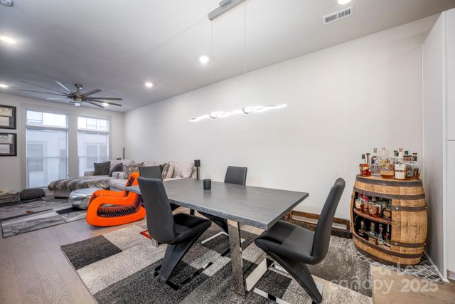 1033 Wesley Terrace Avenue, Charlotte, NC 28208