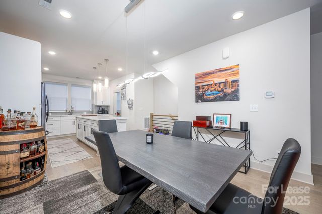 1033 Wesley Terrace Avenue, Charlotte, NC 28208