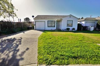 605 E Myrtle Street, Hanford, CA 93230