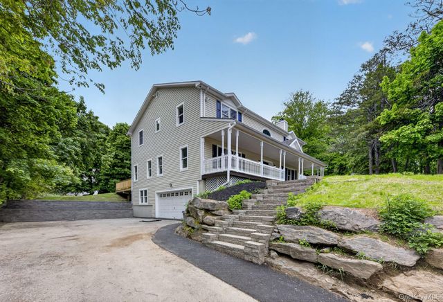 27 Cedar Drive, Putnam Valley, NY 10579