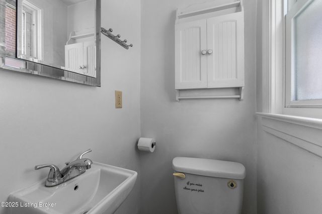 3238 Taylor Blvd, Louisville, KY 40215