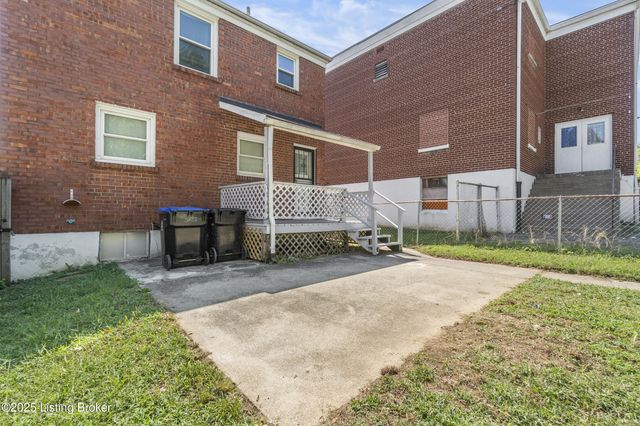 3238 Taylor Blvd, Louisville, KY 40215