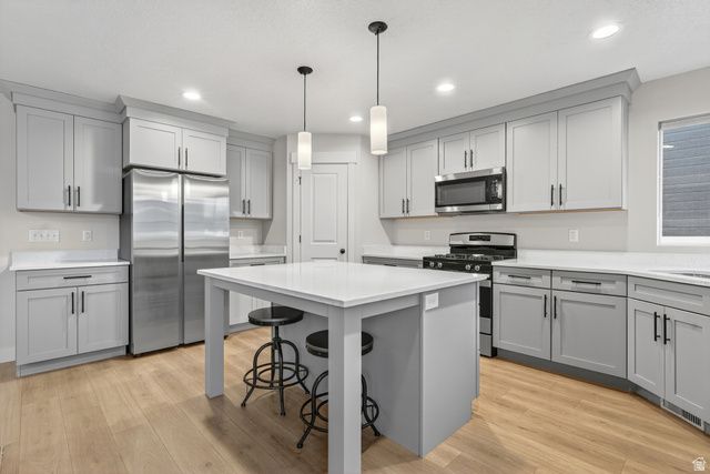 478 N WOODLAND RD, Saratoga Springs, UT 84045