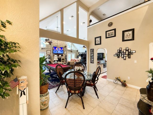 228 Fawn Trail, Lake Jackson, TX 77566