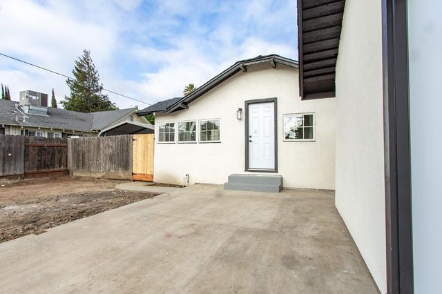 2520 2nd, Ceres, CA 95307