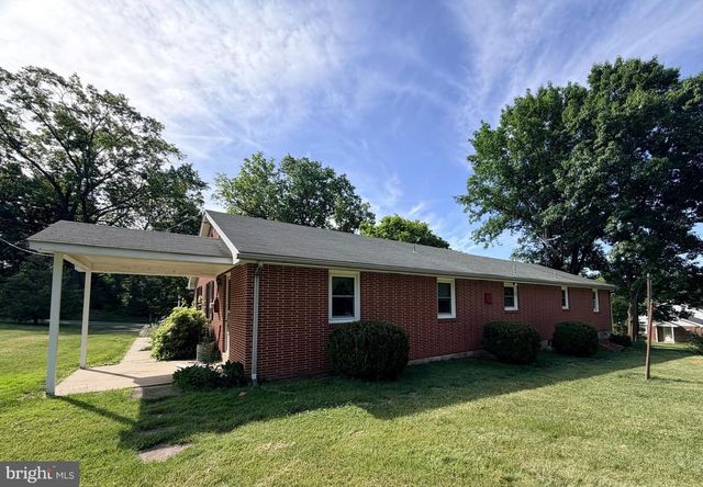 1599 COUNTY LINE RD, Bechtelsville, PA 19505