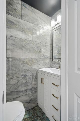 11349 Lincolnshire Drive, Forest Park, OH 45240