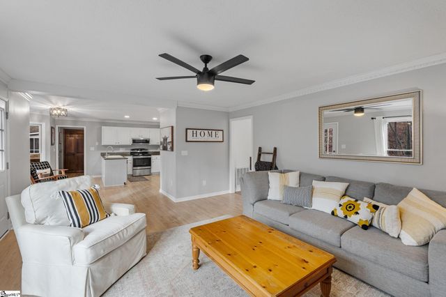 1106 Willow Branch Drive, Simpsonville, SC 29680