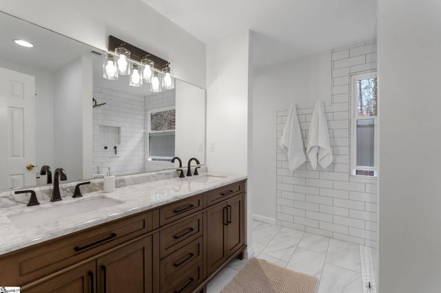 1106 Willow Branch Drive, Simpsonville, SC 29680